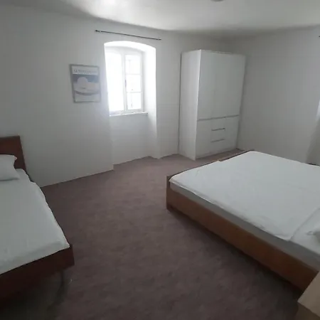 Apartman Apartments Tomas Ugljan